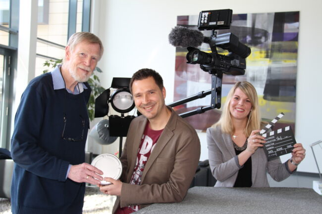 Jugendliche in die Arbeitswelt einzugliedern – dabei hilft „Jugendhilfe Direkt“ mit seinem Vorsitzendem Hans-Werner Kleindiek (l.). Einen Film darüber haben Christian Brinkrolf und Nadine Malkemper vom Landwirtschaftsverlag produziert.